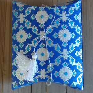 Small Pillow Box – Blue Floral