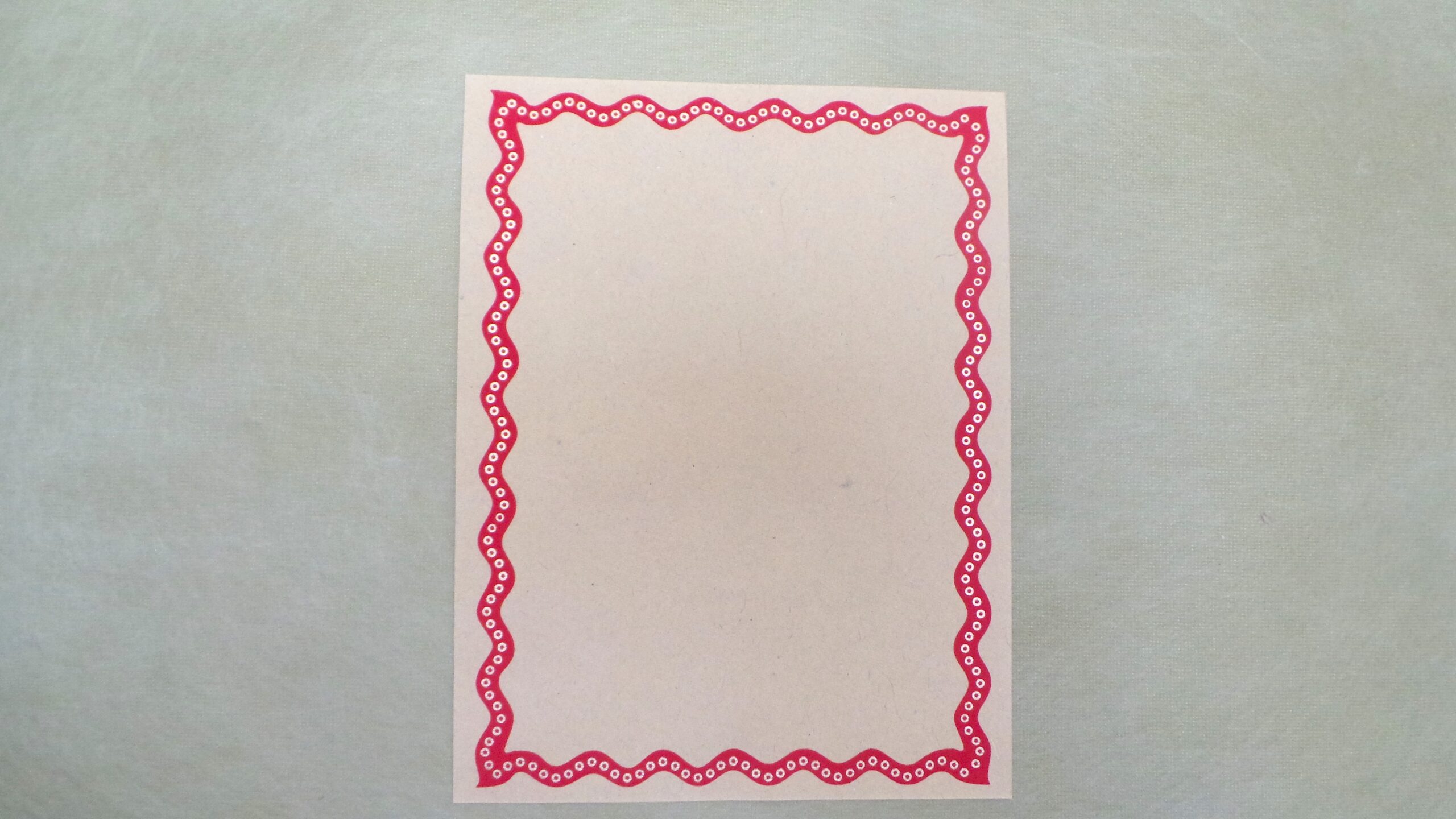 Red Circle Flower Card Set - Image 3