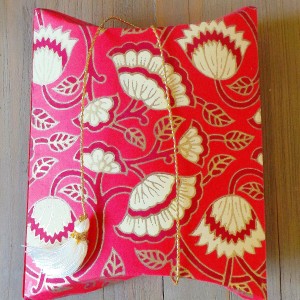 Small Pillow Box - Pink