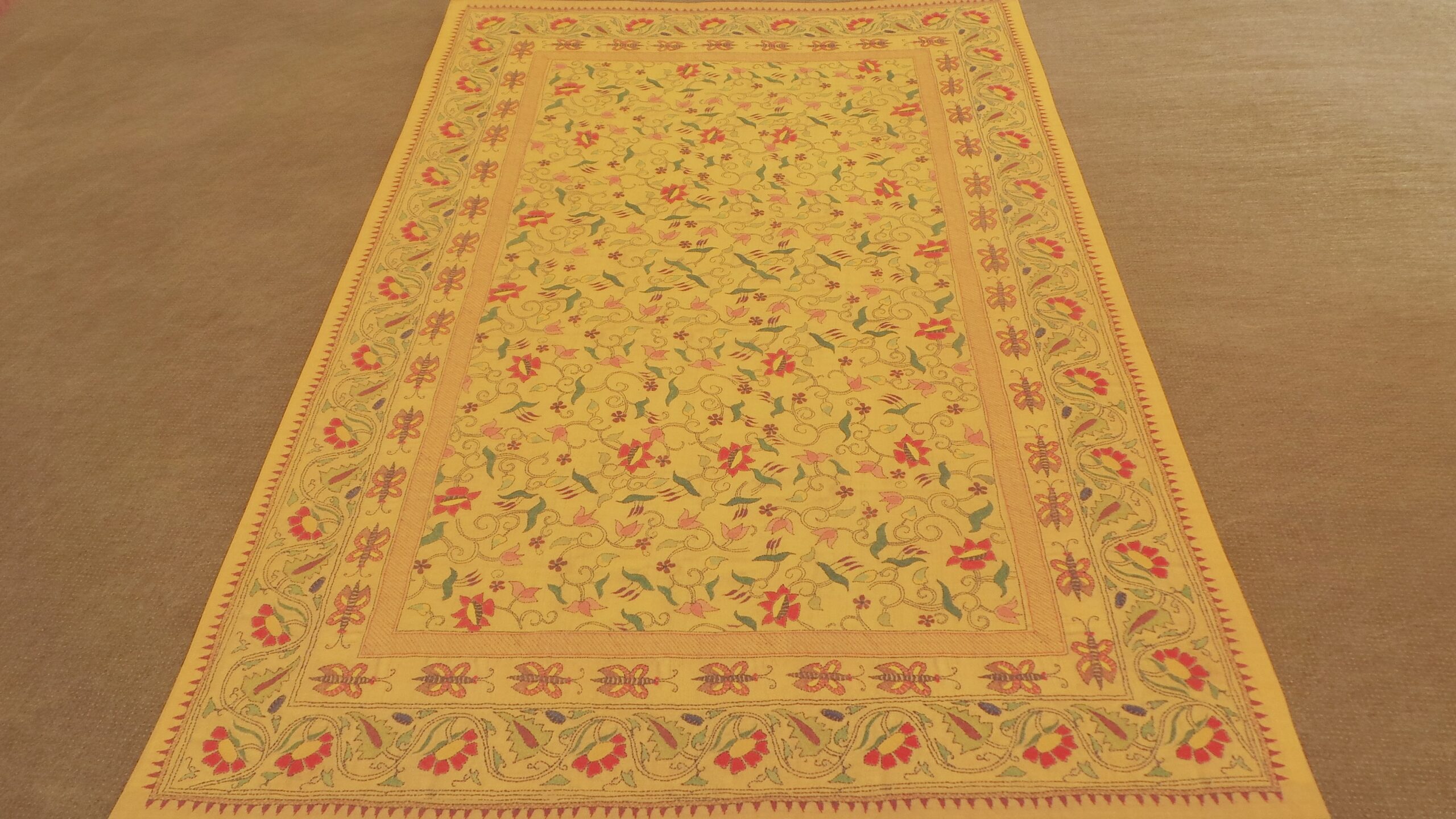 Yellow Carpet Writing Paper Set - Image 2