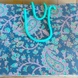 Med bag purple and blue paisley